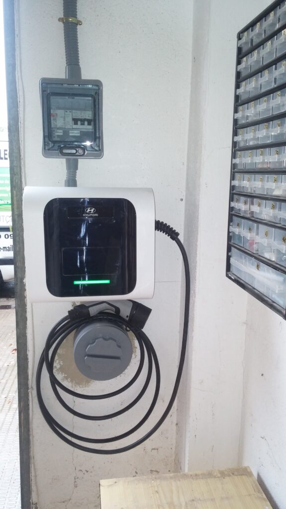 Punto de recarga coche eléctrico